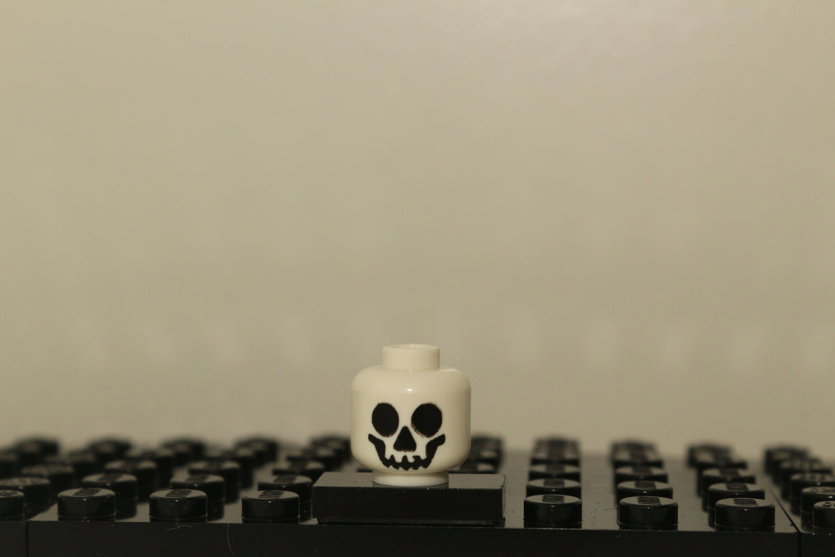 CLASSIC SKULL HEAD