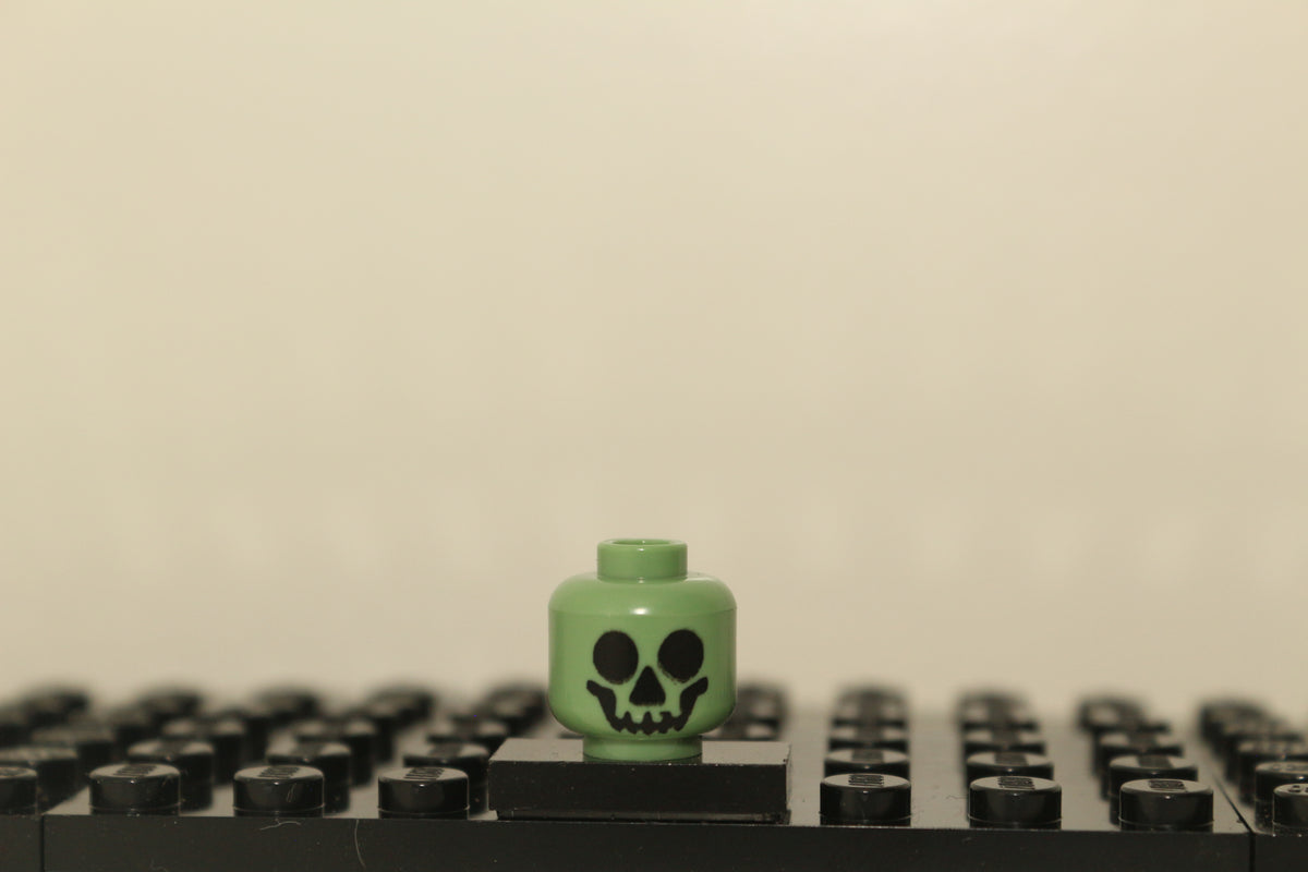 CLASSIC SKULL HEAD